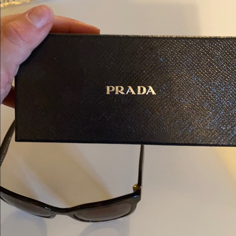 Prada sunglasses - Picture 6 of 6